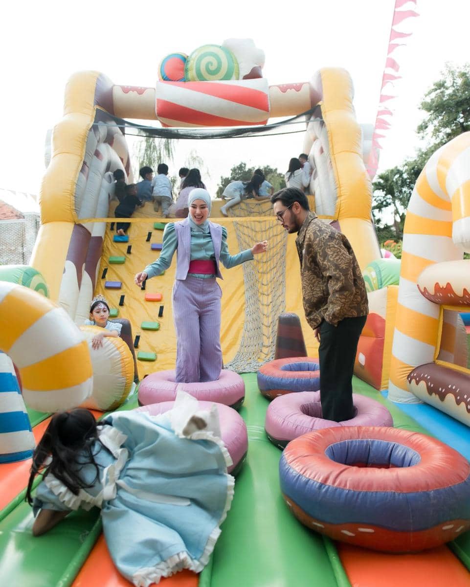 Lee Won Jung di acara ulang tahun anak Syahnaz (instagram.com/raffinagita1717)