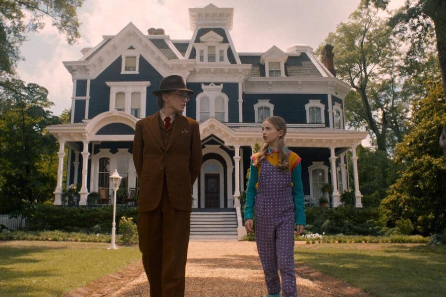 Mr. Whatsit dan Holly Wheeler