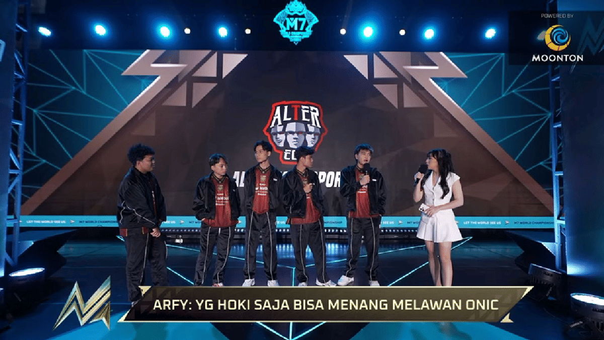 AE membela ONIC pada interview pasca tanding