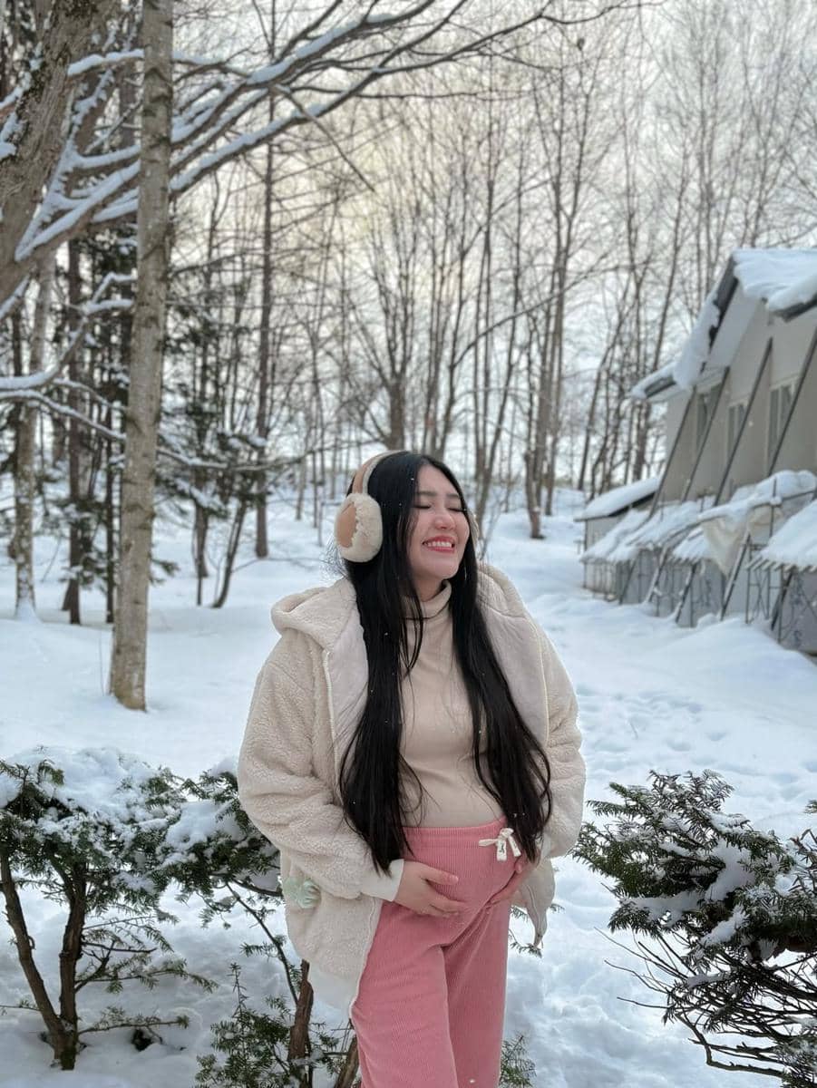 Via Vallen berwisata salju di Asahikawa