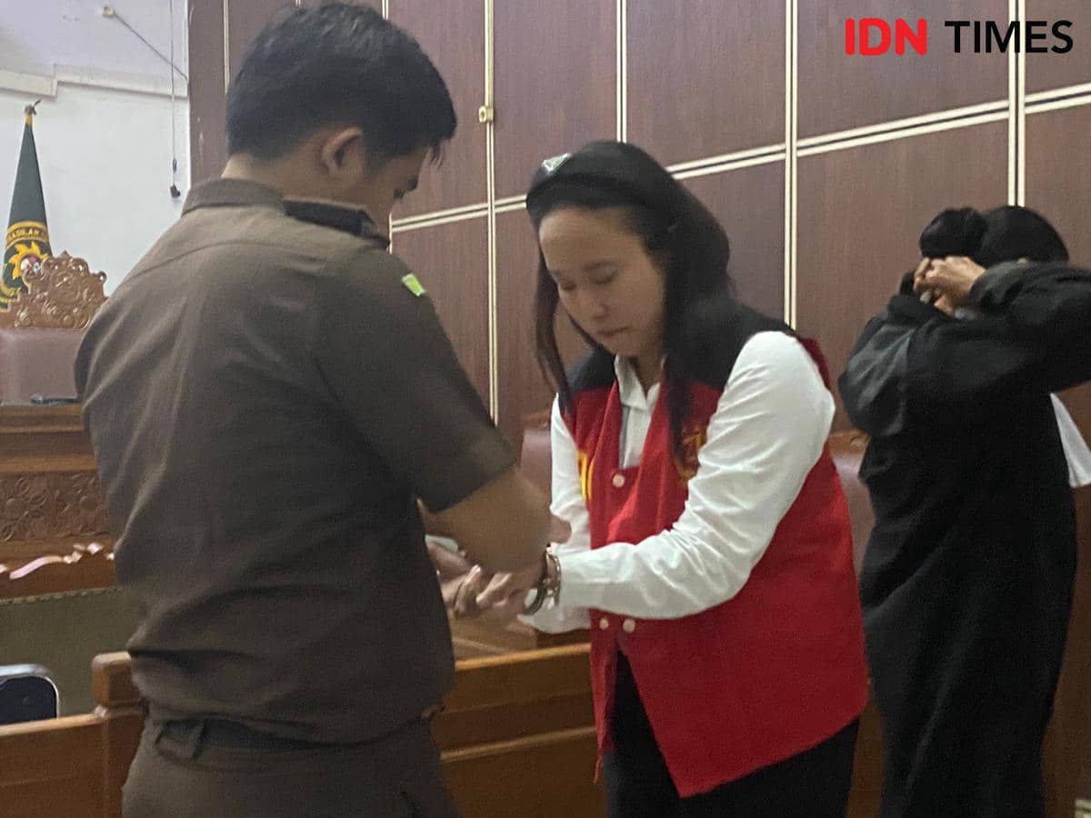 Bos Mecimapro, Fransiska Dwi Melani kembali menjalani persidangan di PN Jaksel, Senin (12/1/2026). (IDN Times/Irfan Fathurohman)