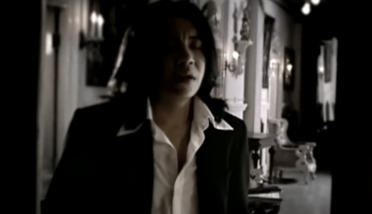 cuplikan MV Perbedaan - Ari Lasso