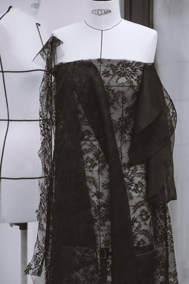 Gaun Dior Bergaya Old Hollywood yang dipakai EJAE di Golden Globes 2026 (dok. Nandy mahi (Christian Dior))