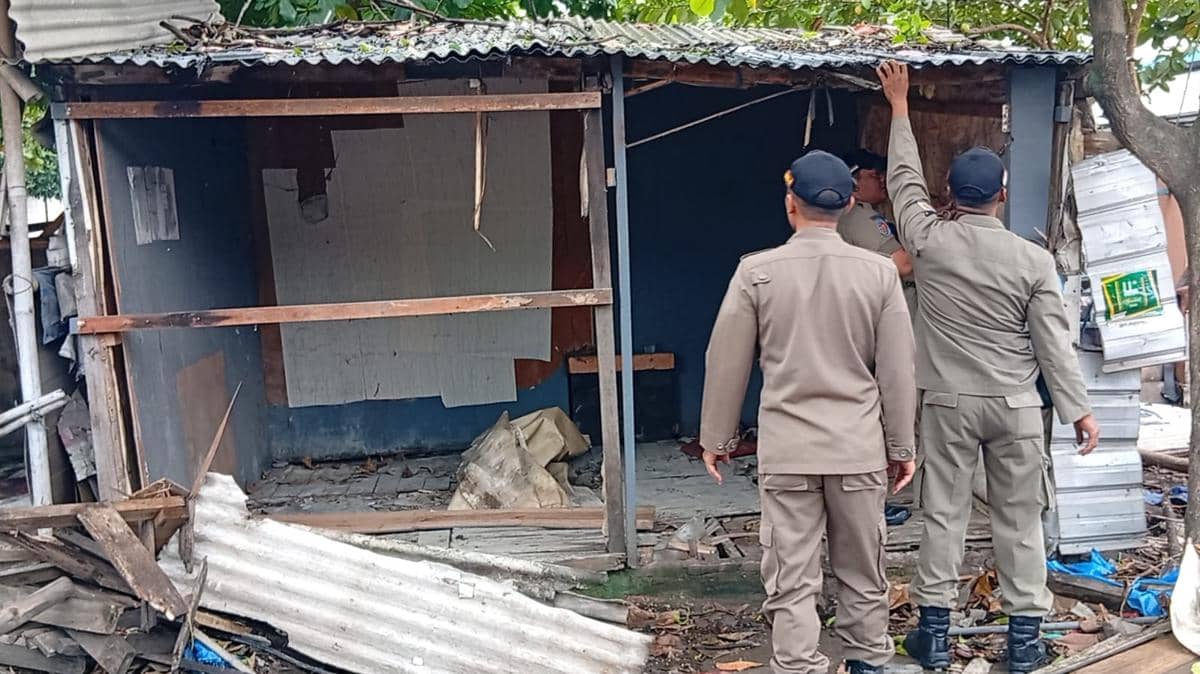 Lapak PKL, drainase, satpol pp