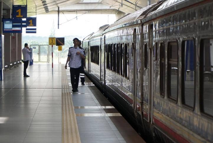 Potret kereta api di Malaysia