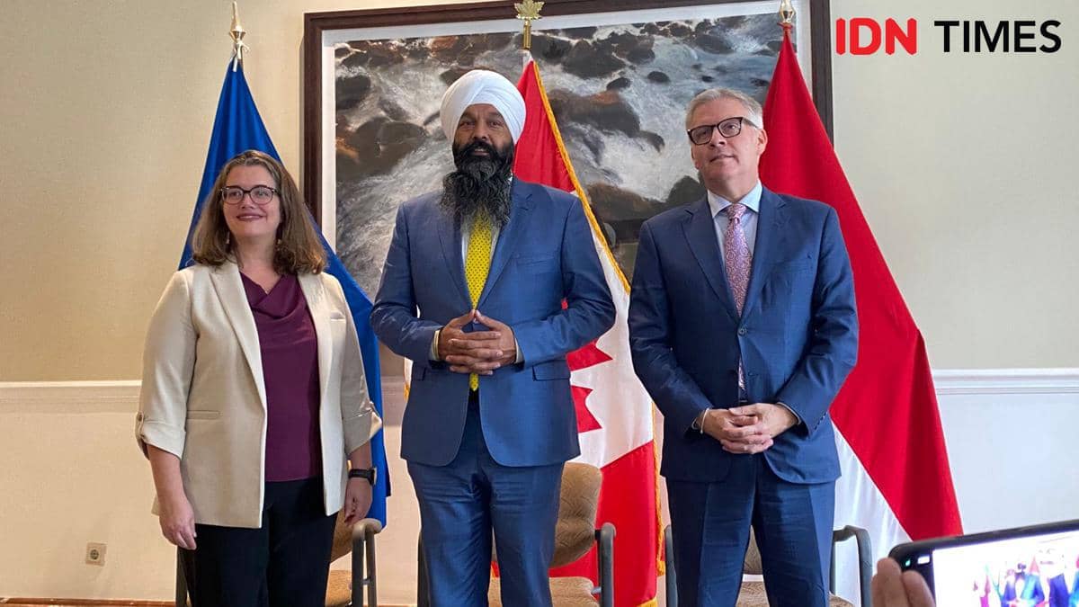 Secretary of State Kanada untuk Pembangunan Internasional Randeep Sarai dalam jumpa pers di Kediaman Duta Besar Kanada di Jakarta.