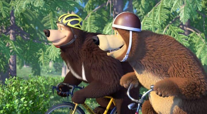 cuplikan Masha and The Bear "Tour de Forest" 