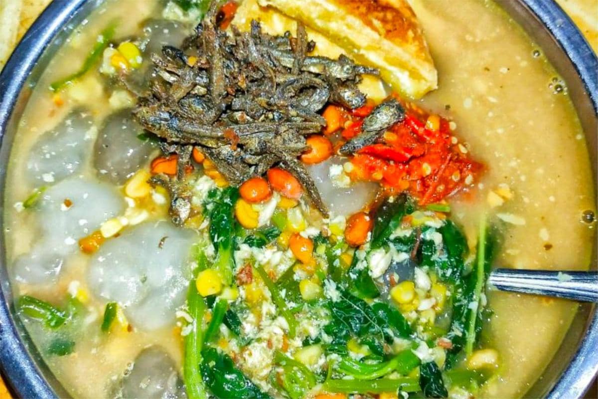 Olahan sagu kapurung kuliner khas Sulawesi Selatan