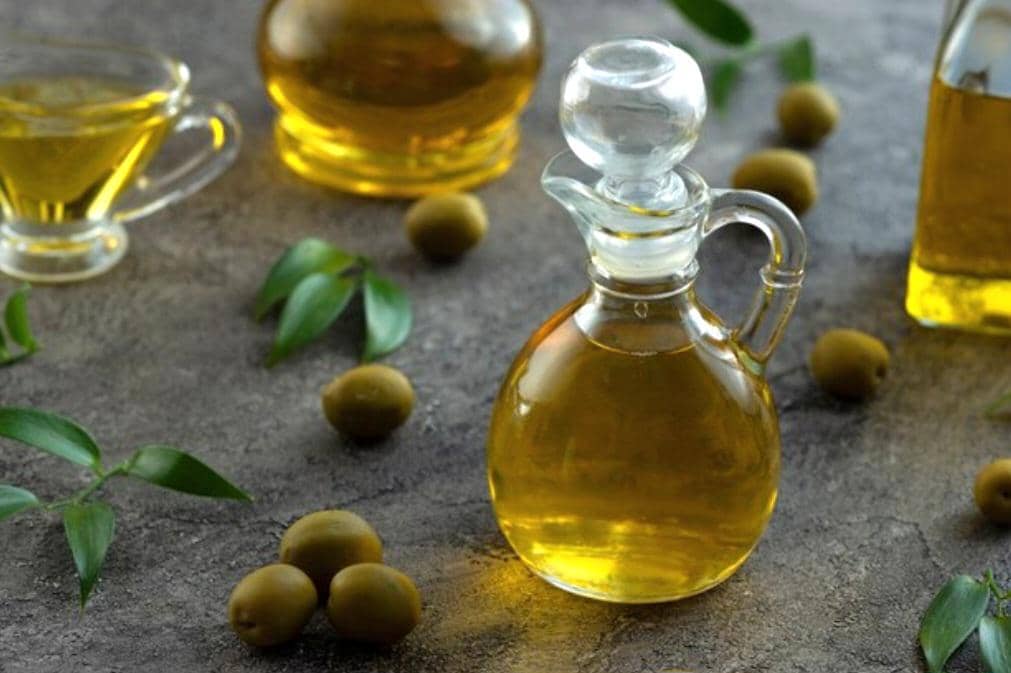 ilustrasi minyak kenari