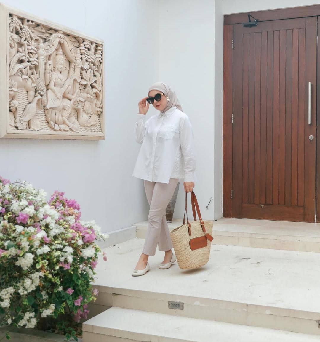 outfit hijab nuansa earth tone ala Irish Bella