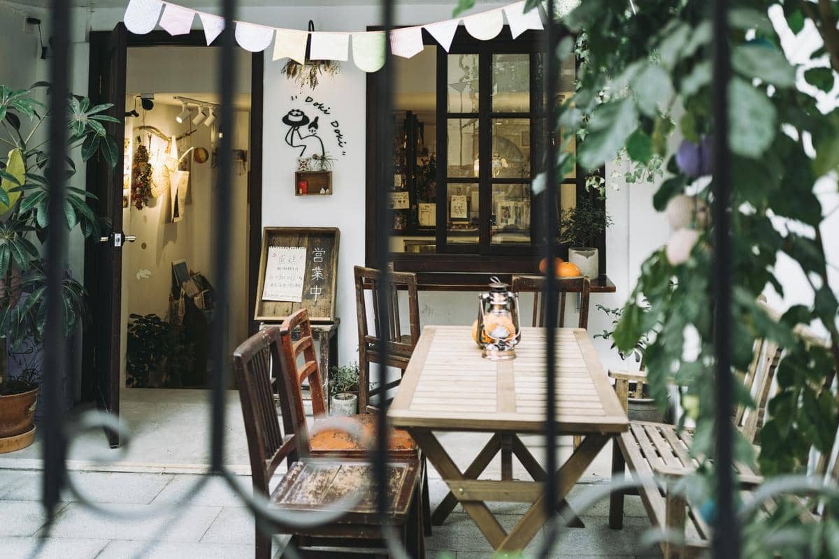 ilustrasi kafe di China