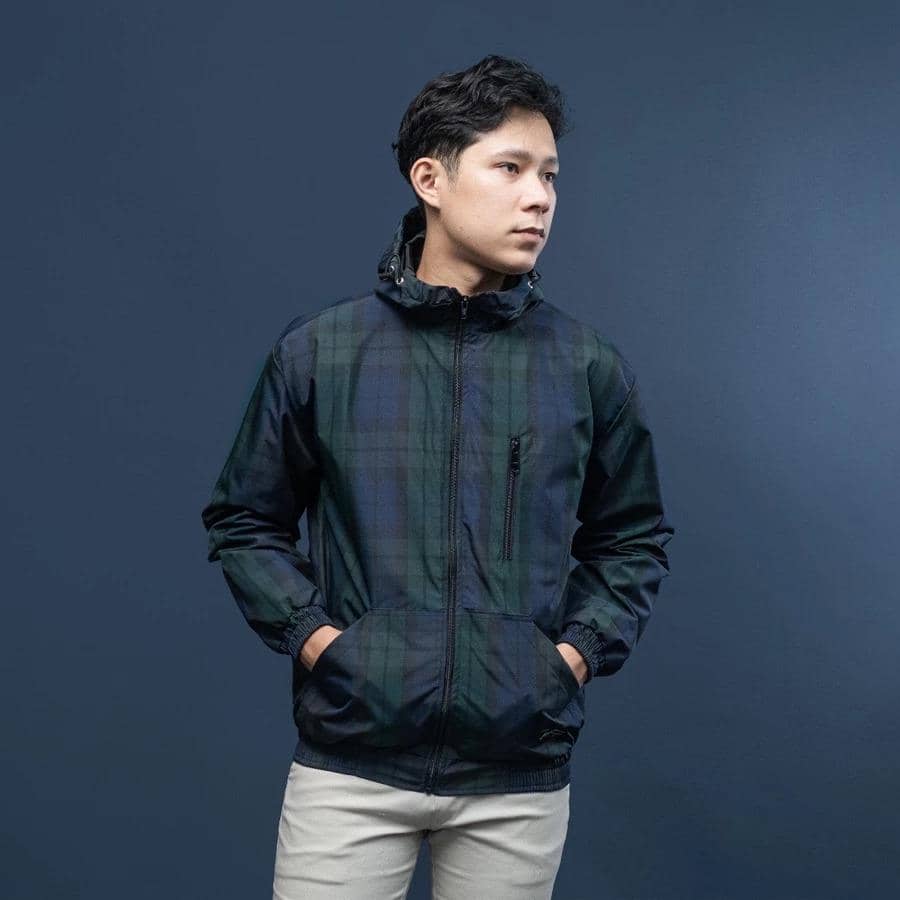 Fatto A Mano Jaket Outdoor Parasut (shopee.co.id/Fatto A Mano Official Shop)