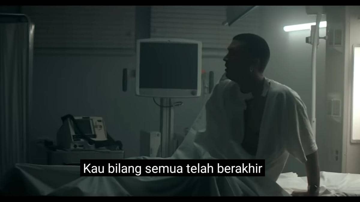 cuplikan video "Thru These Tears"