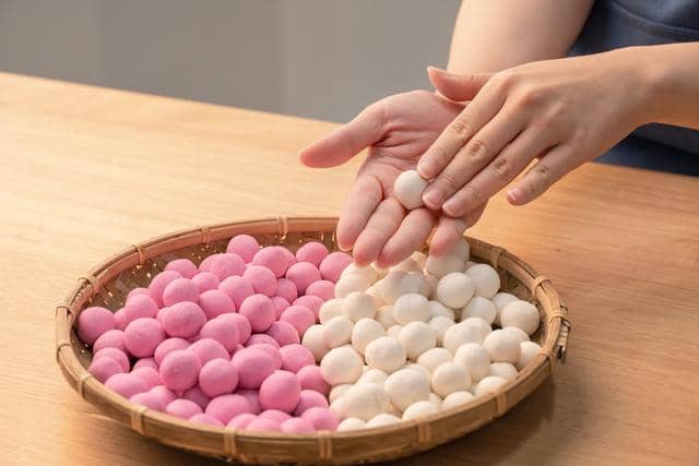 ilustrasi tangyuan