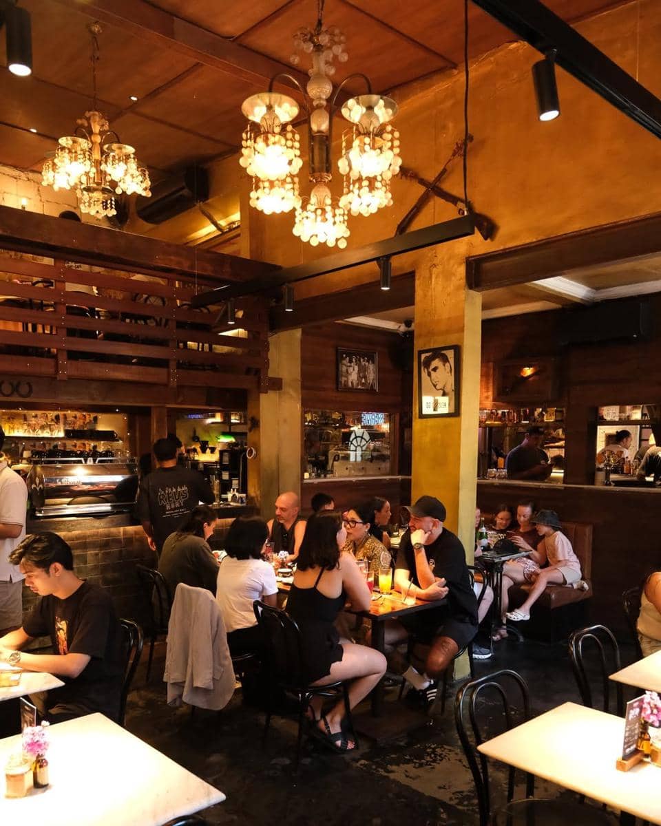 suasana di Revolver Seminyak 