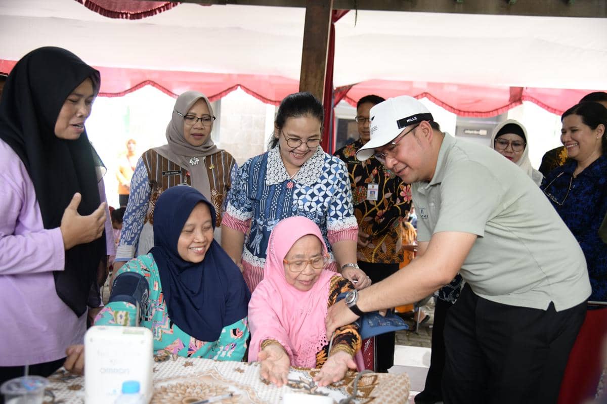 layanan kesehatan, lansia, pemeriksaan kesehatan