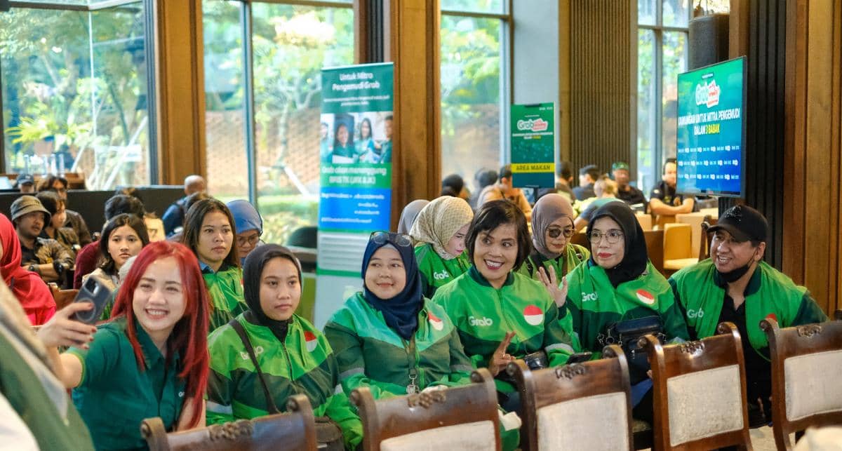 Mitra Pengemudi Grab turut hadir di acara peluncuran program “Grab untuk Indonesia_ Dukungan untuk Mitra Pengemudi dalam Tiga Babak” di Jakarta (13_01).jpg