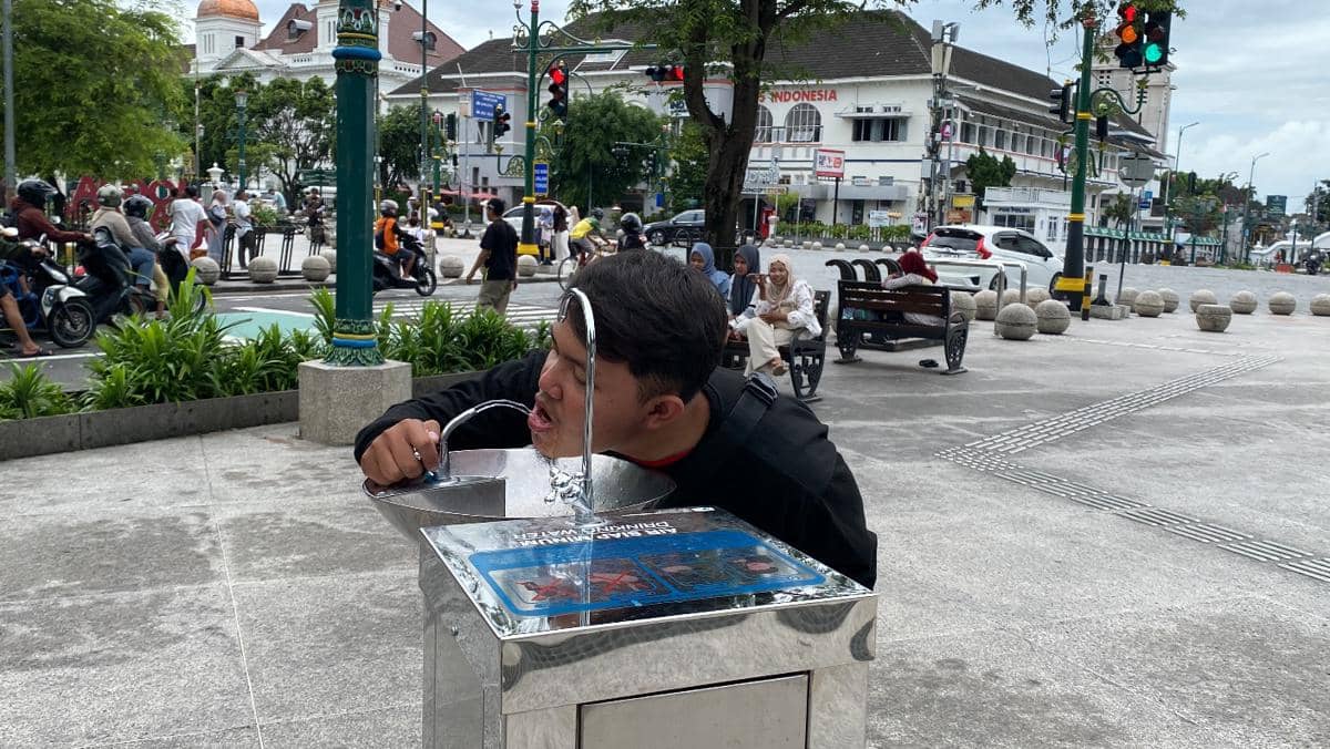 Fasilitas air siap minum gratis di kawasan Malioboro.