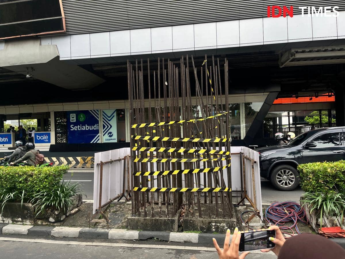5 Potret Groundbreaking Pembongkaran 109 Tiang Monorel di Rasuna Said
