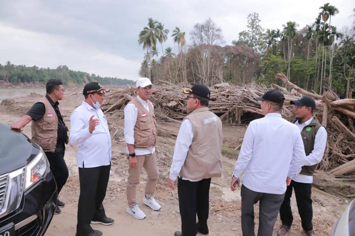 Direktorat Jenderal Bimbingan Masyarakat Islam (Bimas Islam) Kementerian Agama (Kemenag) mempercepat proses rehabilitasi pelayanan keagamaan di daerah yang terdampak bencana di Aceh, Sumatra Barat, dan Sumatra Utara (dok. Kemenag)