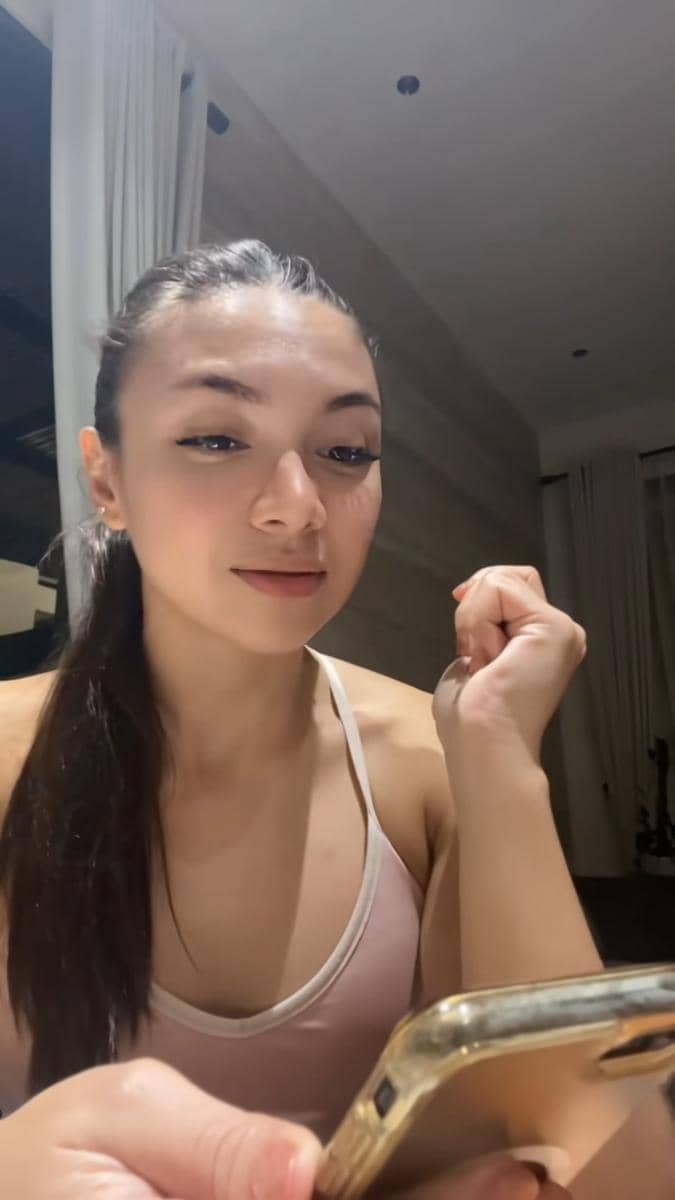 artis yang ikut tren 1+1=2