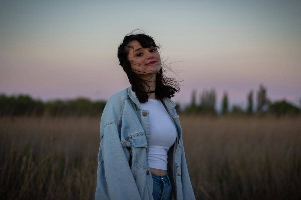 Ilustrasi merasa bahagia