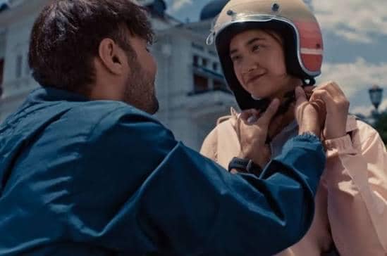 Film Cinta Tak Pernah Tepat Waktu