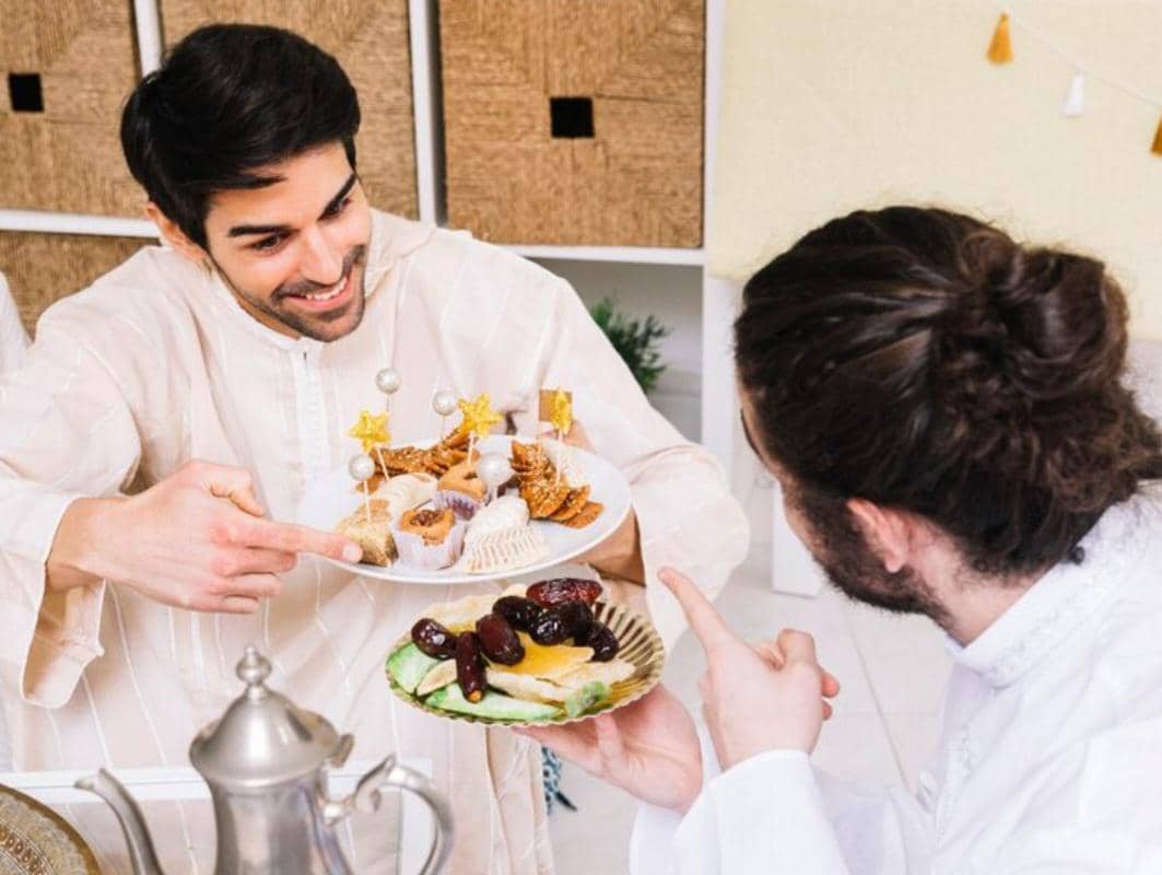 ilustrasi berbuka puasa (freepik.com/freepik)