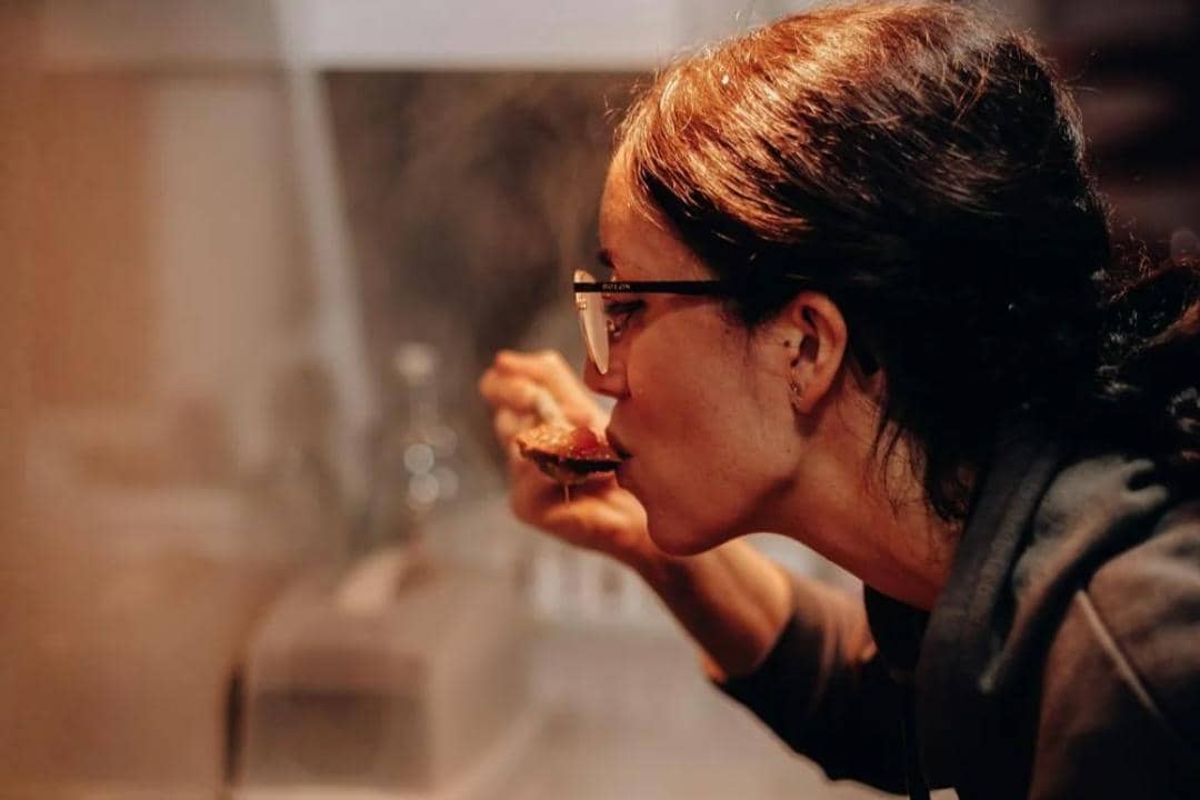 6 Makanan dan Minuman Ini Bisa Mengubah Warna Gigi Jadi Kuning