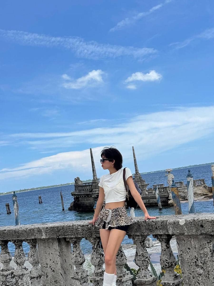 inspirasi outfit buat cewek rambut pendek ala Soyeon