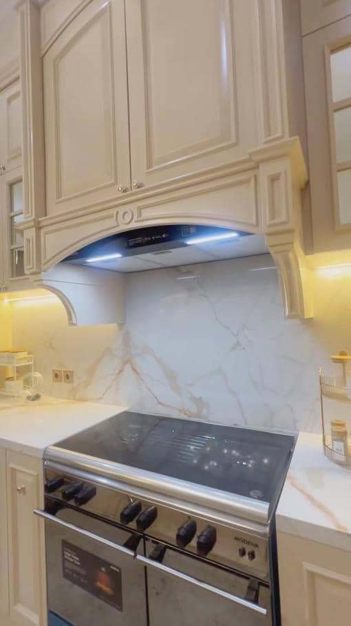 Dapur Mewah di Rumah Kris Dayanti (instagram.com/krisdayantilemos)