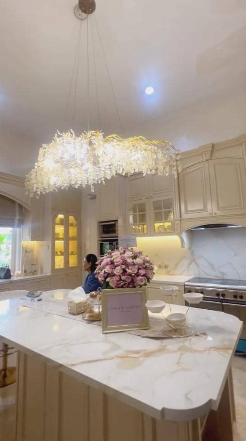 Dapur Mewah di Rumah Kris Dayanti (instagram.com/krisdayantilemos)