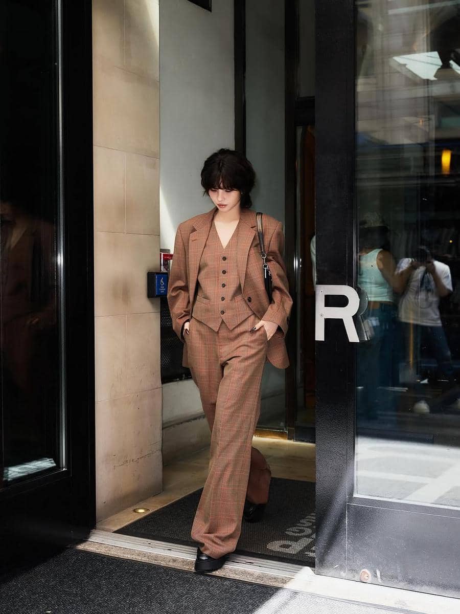 inspirasi style buat cewek rambut pendek ala Soyeon