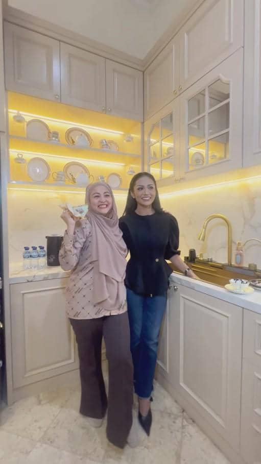 Dapur Mewah di Rumah Kris Dayanti (instagram.com/krisdayantilemos)