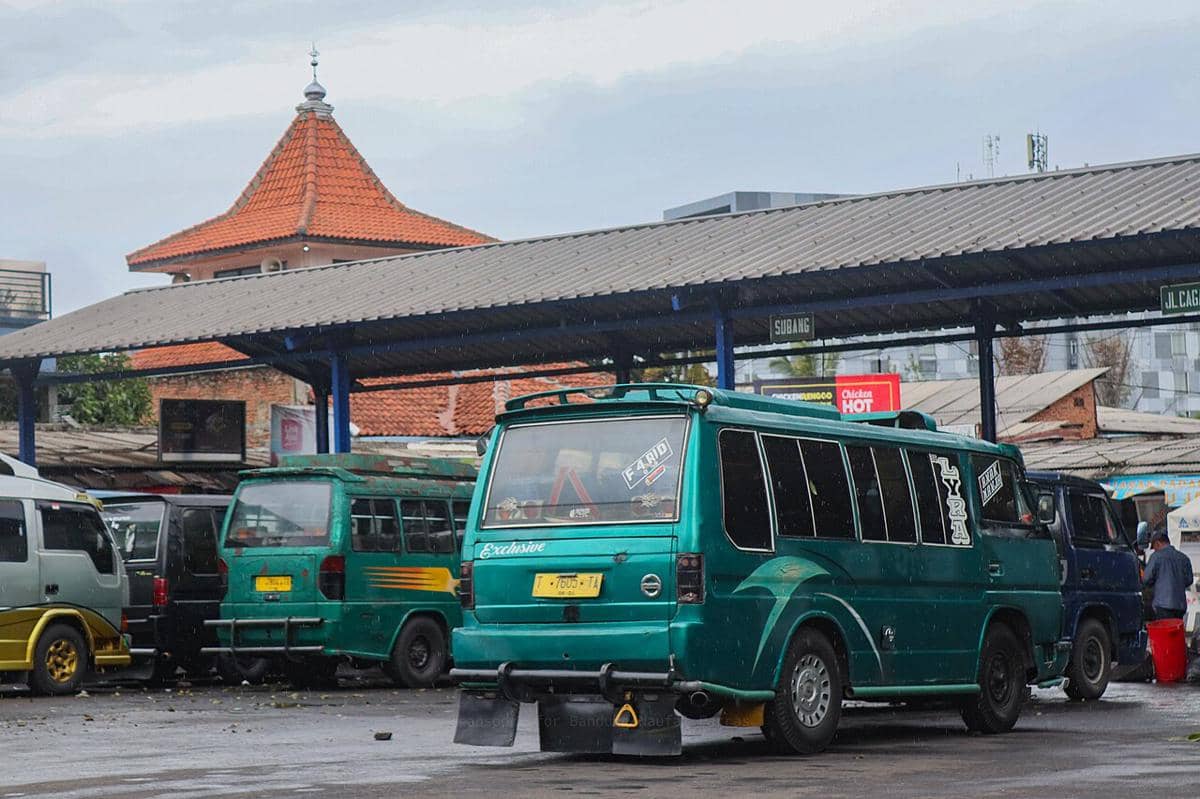 ilustrasi angkutan kota