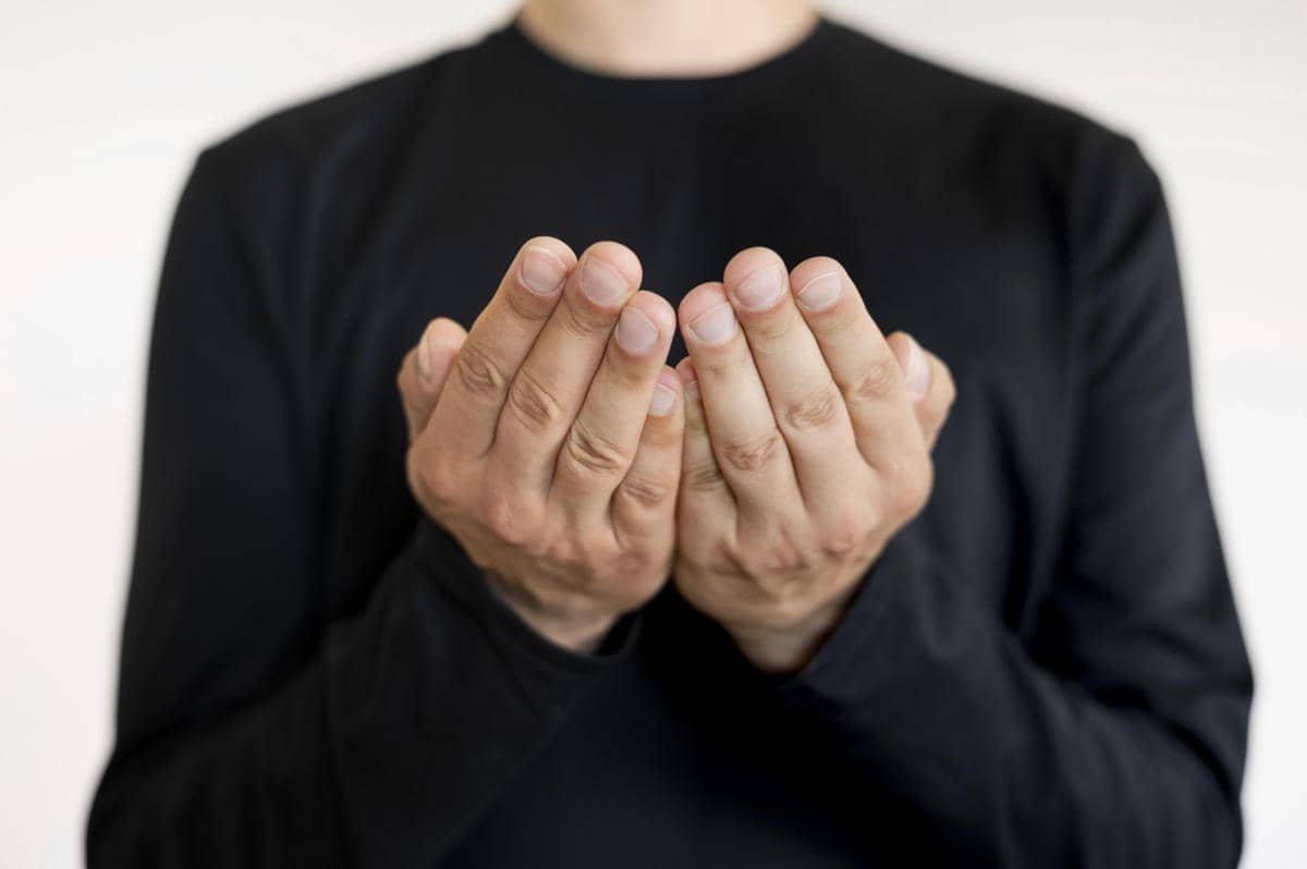 Ilustrasi membaca niat untuk puasa