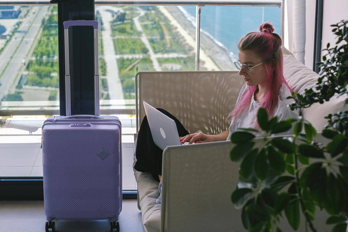 ilustrasi koper kabin