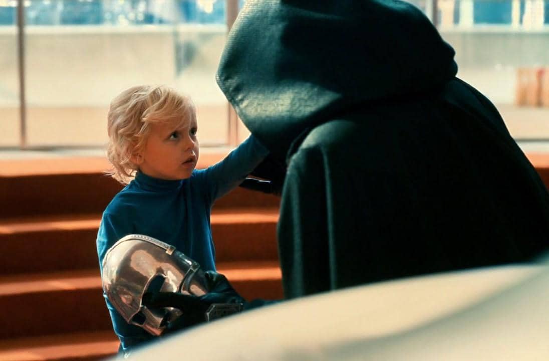 Franklin Richards dan Doctor Doom dalam The Fantastic Four: First Steps