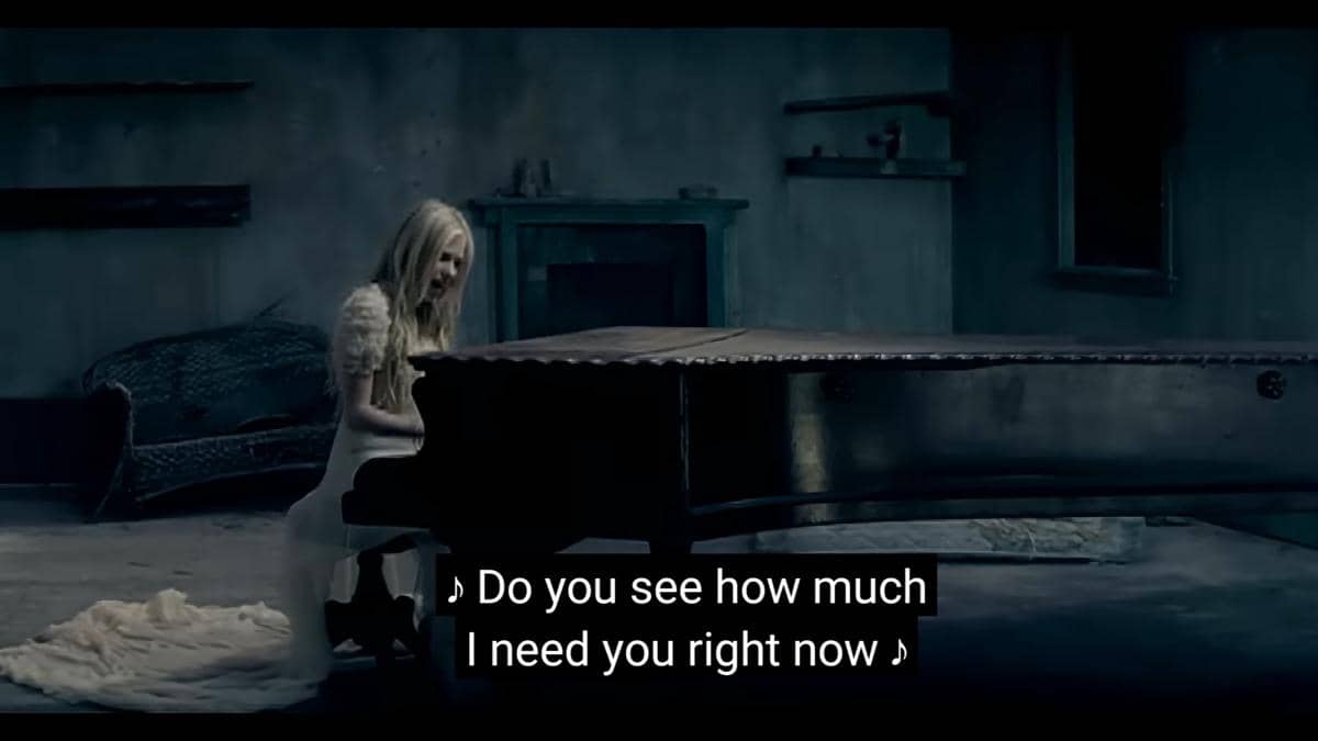 cuplikan video "When You're Gone"