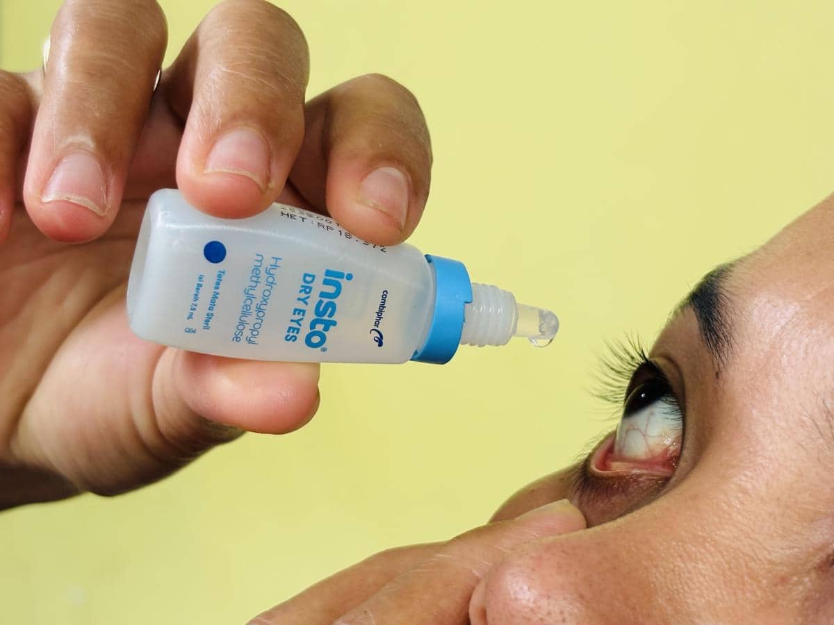 Pengobatan mata kering dengan NSTO Dry Eyes. (IDN Times/Dhana Kencana)