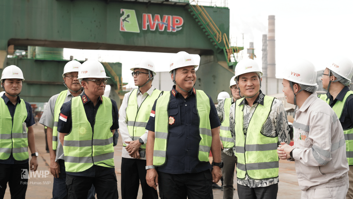 Wakil Menteri Imigrasi dan Pemasyarakat, Silmy Karim saat mengunjungi Indonesa Weda Bay Industrial Park