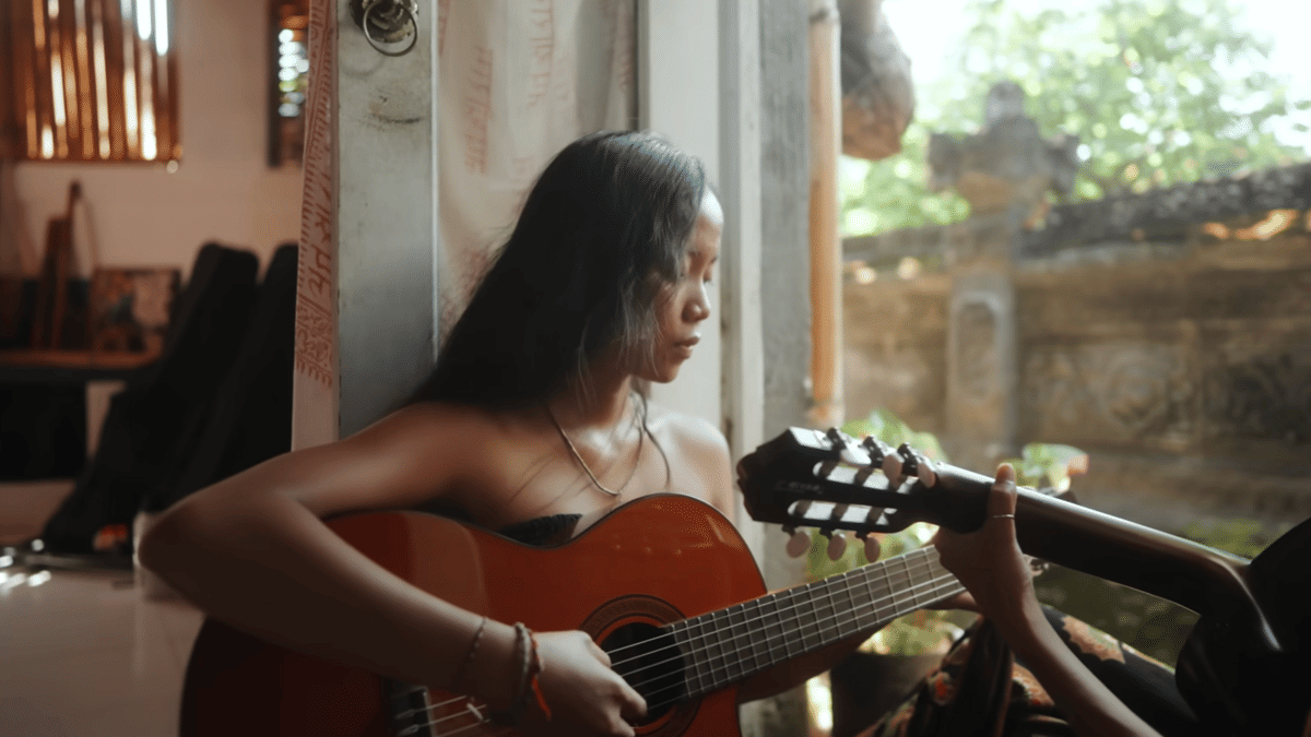 cuplikan MV Duhai yang Kucinta