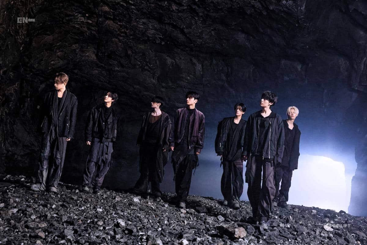 potret ENHYPEN di album THE SIN : VANISH