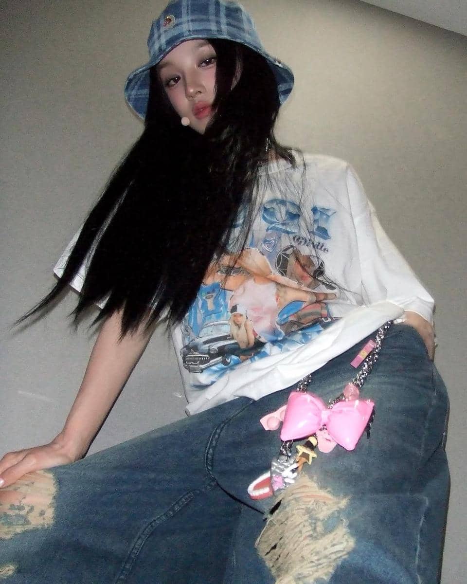 ide padu padan outfit oversize ala Yuqi i-dle