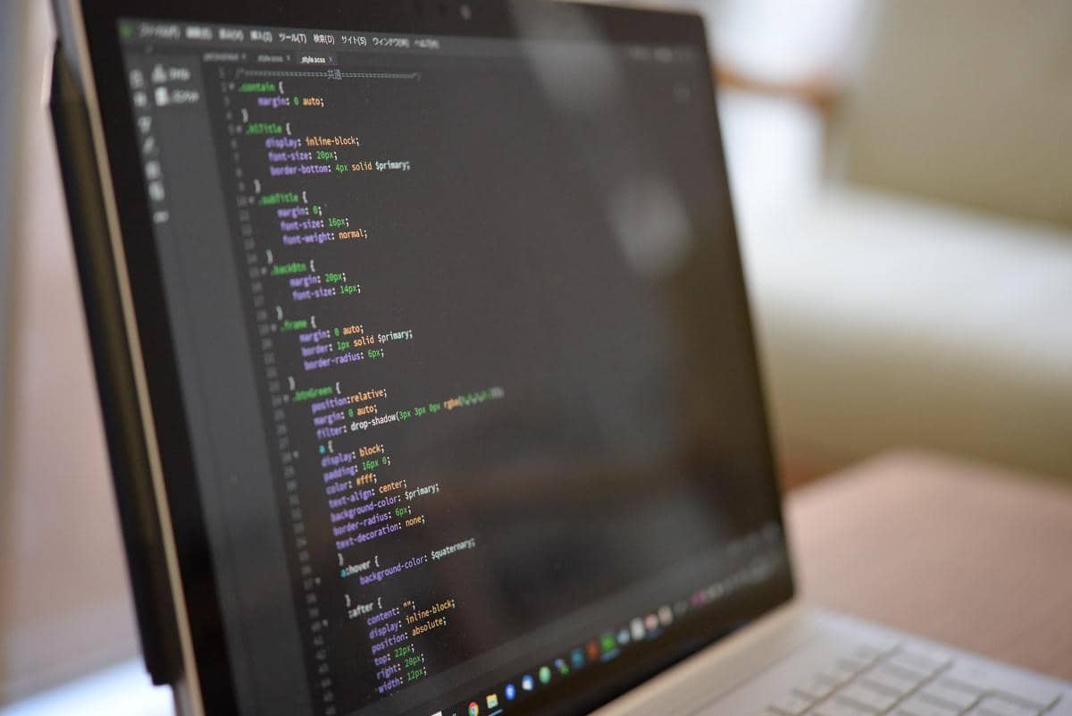 Low-Code vs Coding Tradisiona, Pilih yang Mana untuk Bangun Aplikasi?