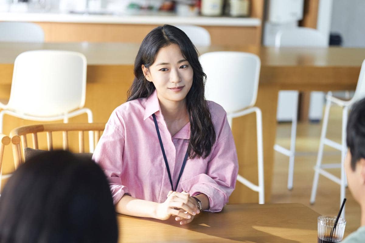 Lee E Dam di Can This Love Be Translated?