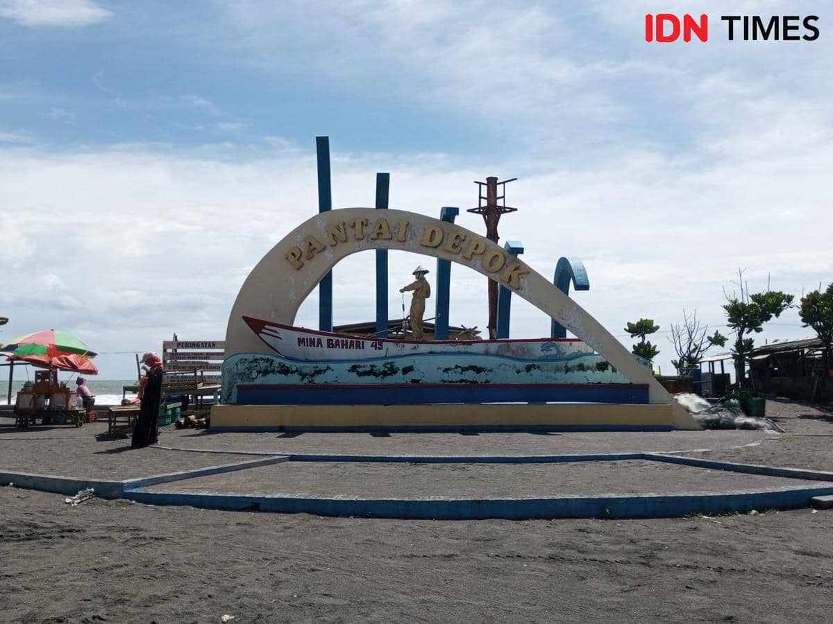 Pantai Depok Kabupaten Bantul. (IDN Times/Daruwaskita)
