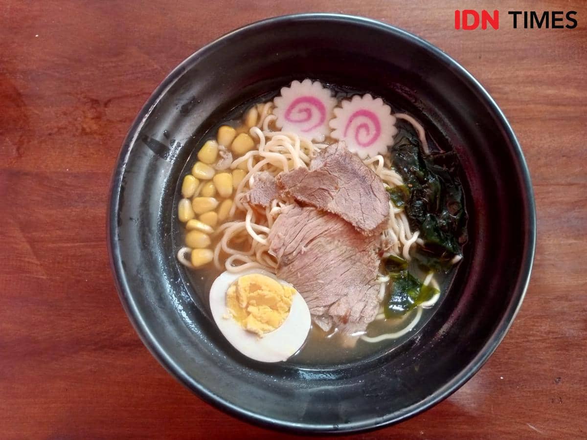 Menu Ramen Mura makanan khas Jepang. (IDN Times/Daruwaskita)