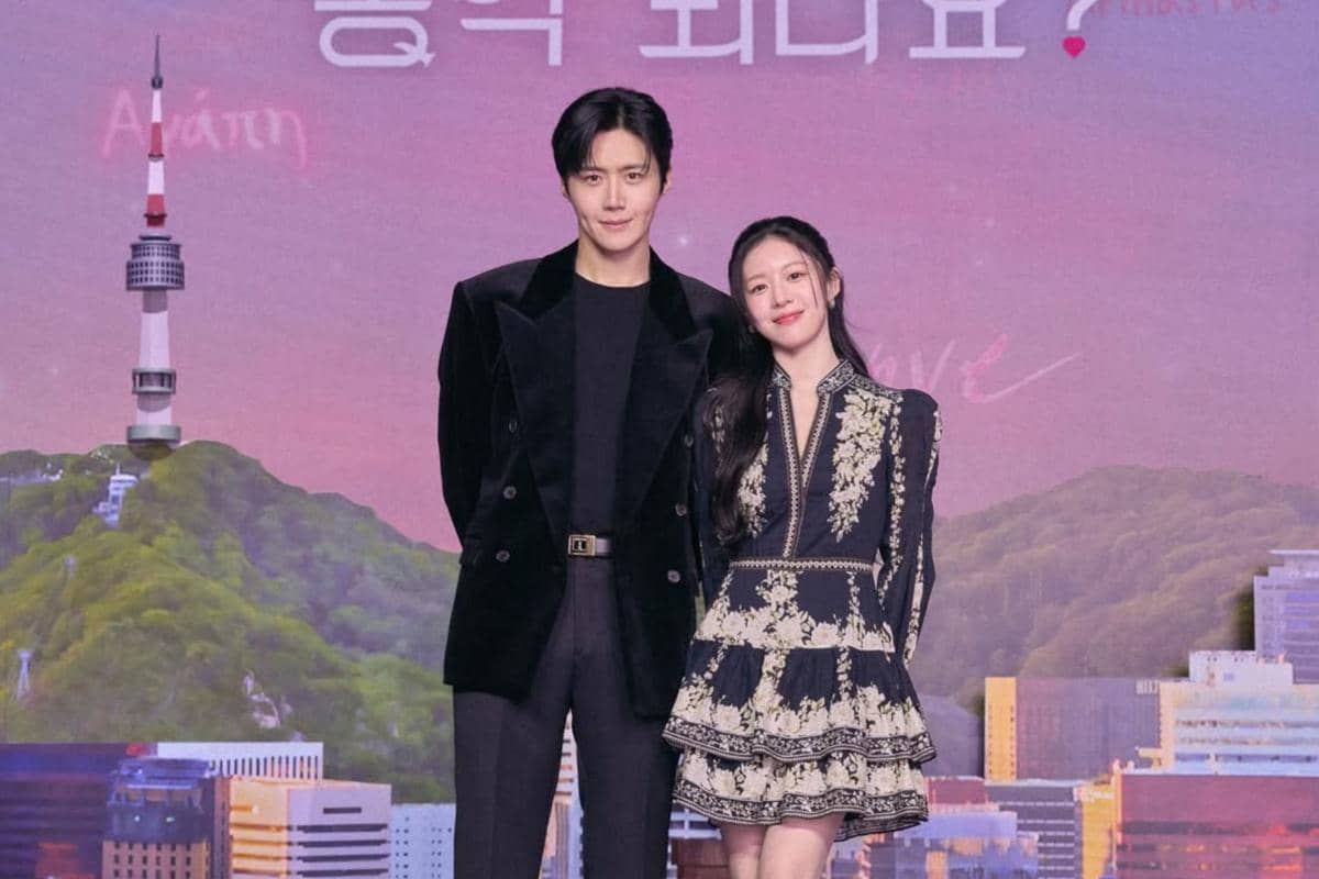 Konferensi pers Can This Love Be Translated?