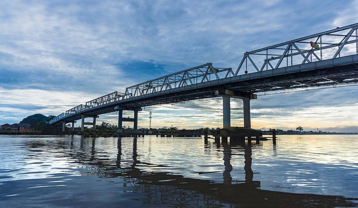 Potret Jembatan Kapuas